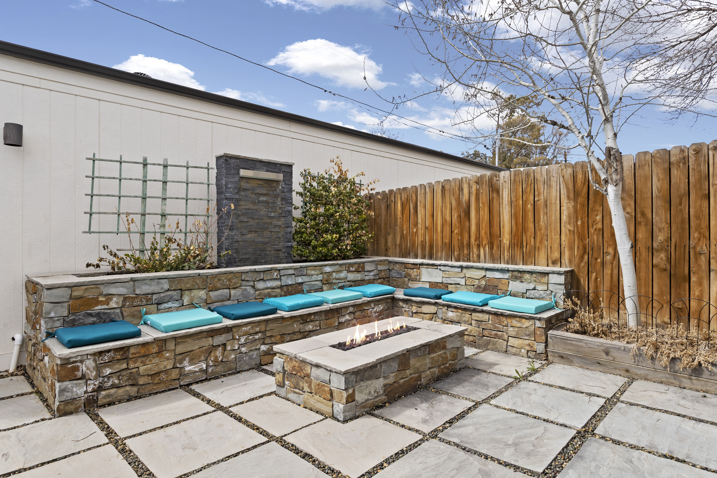 Furnished home near Craig Hospital in Englewood Colorado